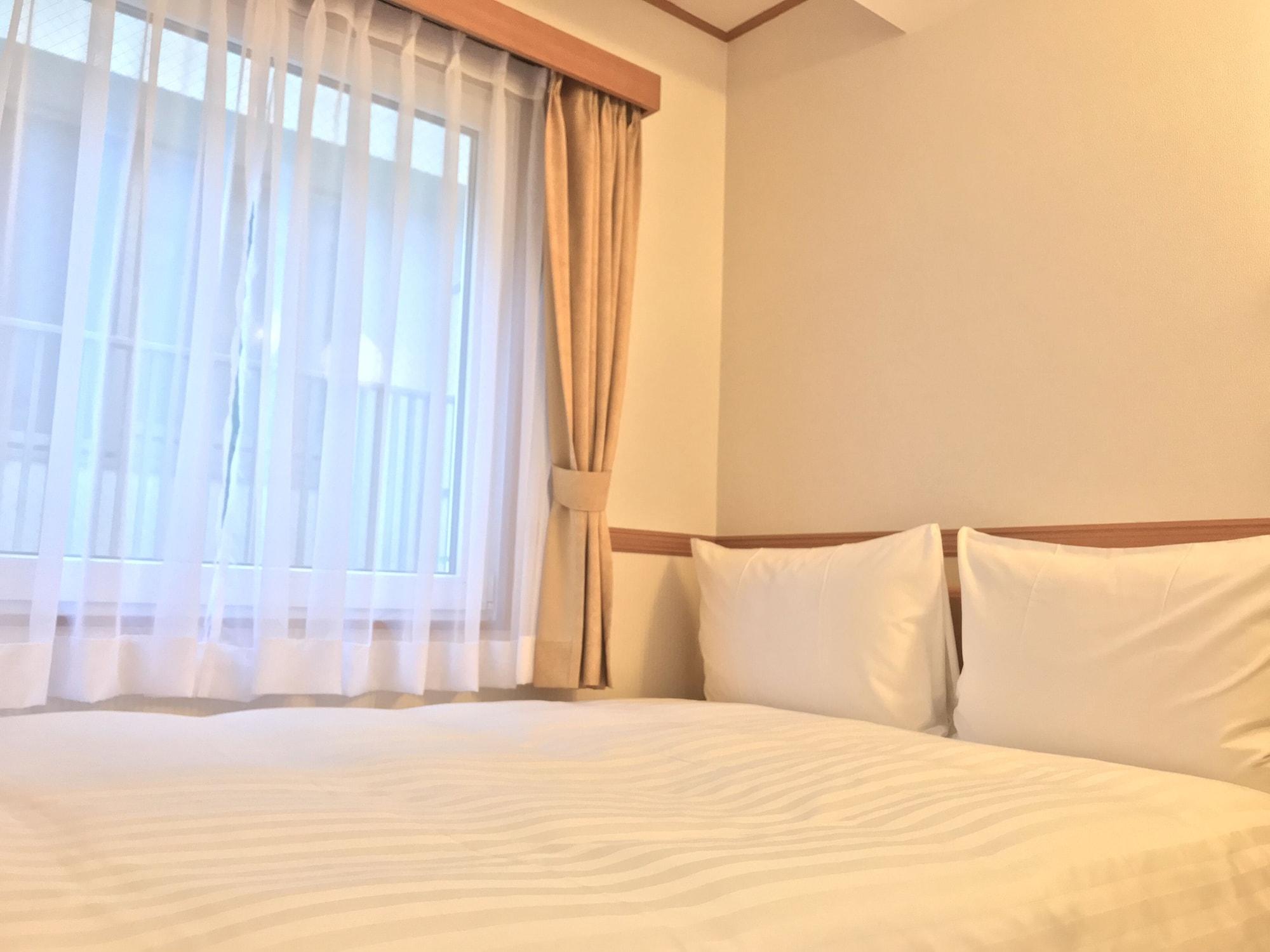 Toyoko Inn Yokohama Tsurumi Eki Higashi Guchi Eksteriør bilde