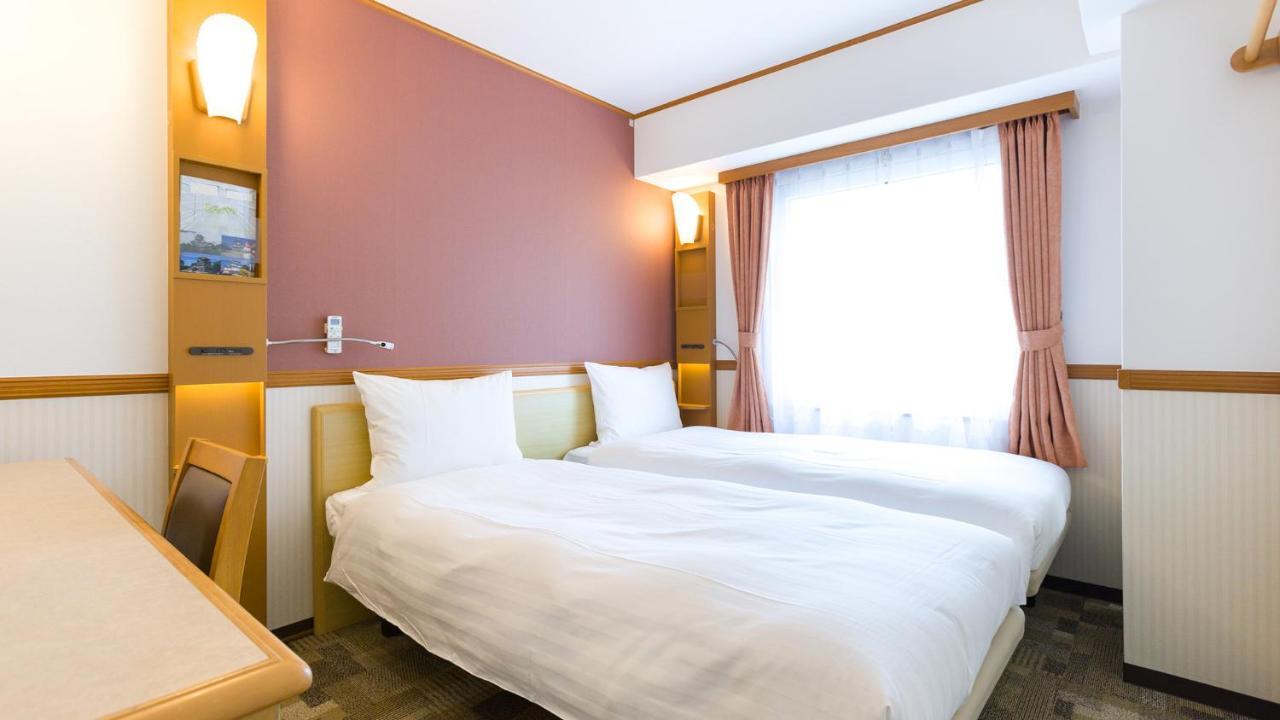 Toyoko Inn Yokohama Tsurumi Eki Higashi Guchi Eksteriør bilde